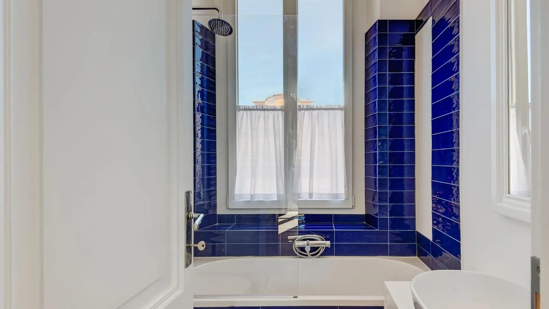 Apartment Luminosa Vittoria By Interhome Roma