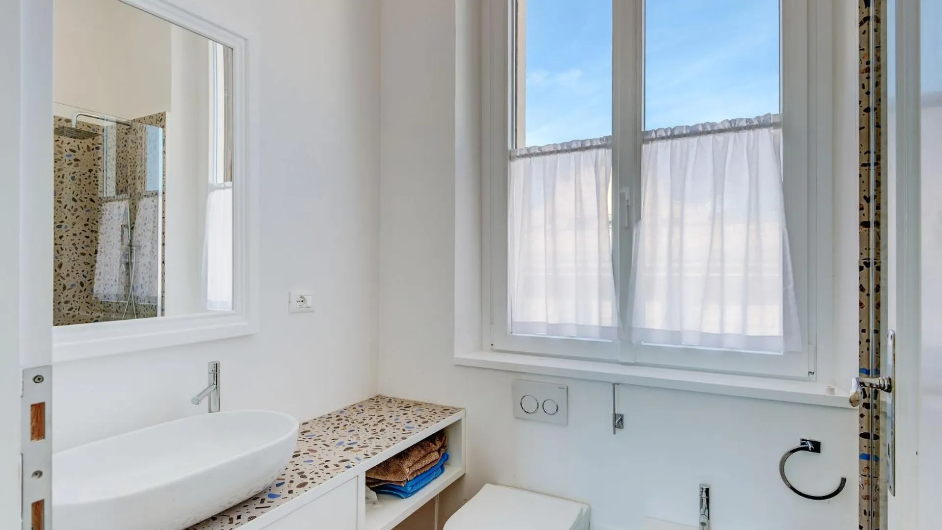 Apartment Luminosa Vittoria By Interhome Rome